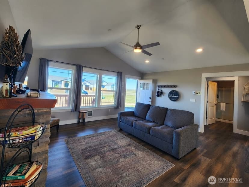 Property photo for 995 Alida Court SE, Ocean Shores photo 11