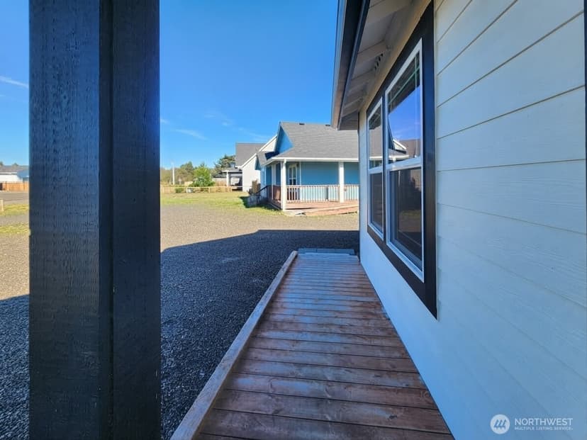 Property photo for 995 Alida Court SE, Ocean Shores photo 30