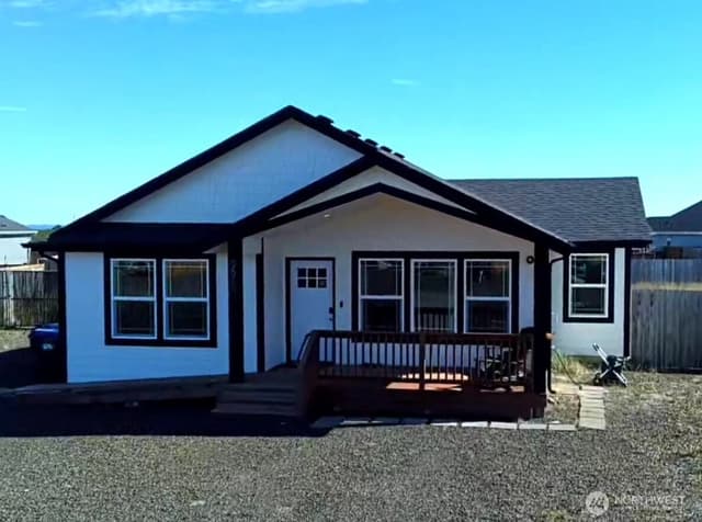 Property photo for 995 Alida Court SE, Ocean Shores photo 3