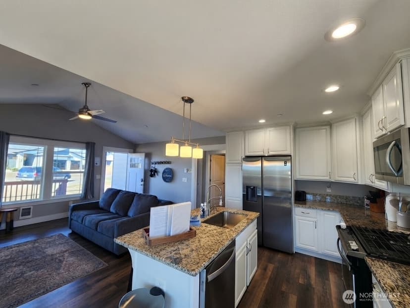 Property photo for 995 Alida Court SE, Ocean Shores photo 10