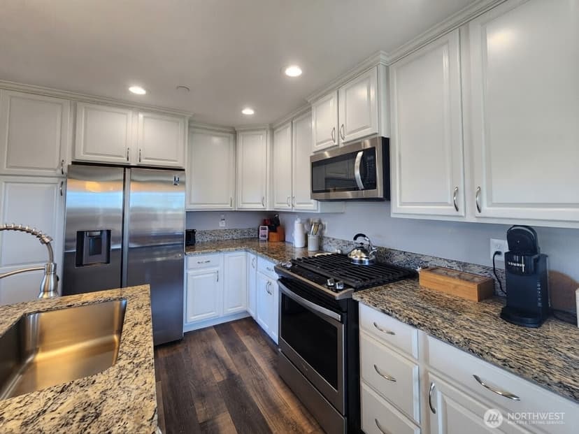 Property photo for 995 Alida Court SE, Ocean Shores photo 8