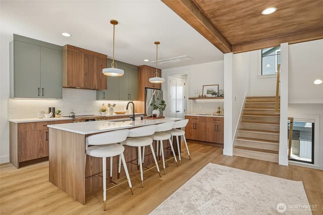 Property photo for 1218 NE 103rd Street, Seattle photo 2