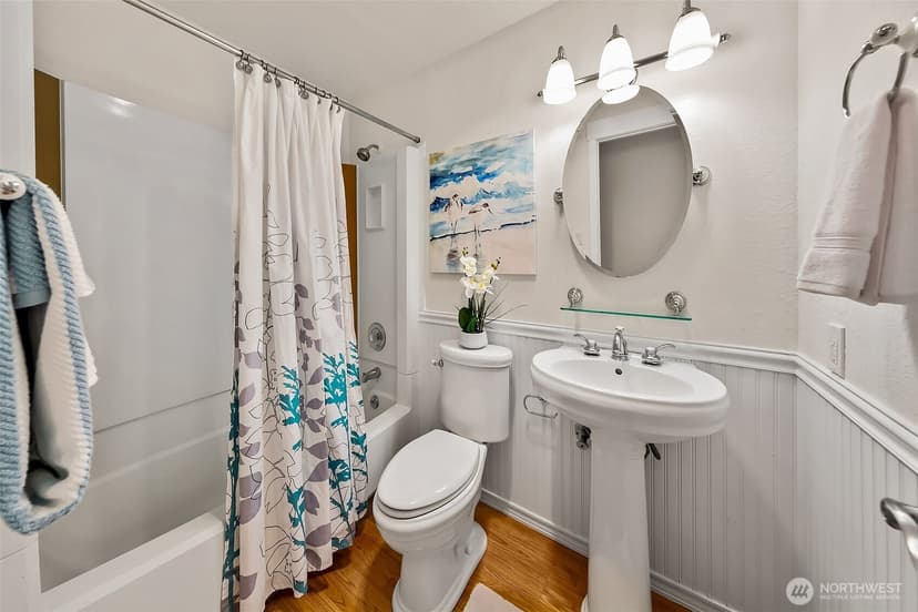 Property photo for 1965 12th Avenue W #401, Seattle photo 13