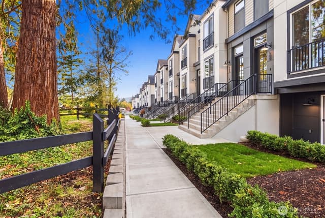 Property photo for 417 Parkside Walk #Lot 37, Sammamish photo 2