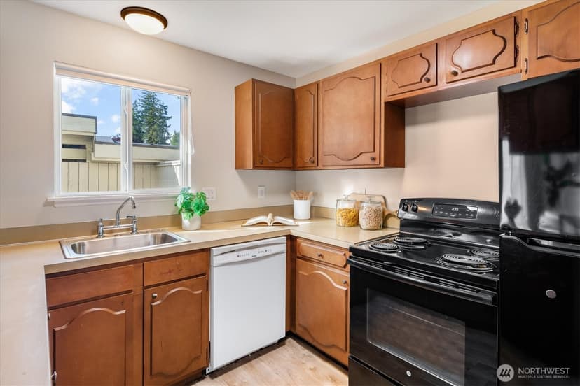 Property photo for 1525 NW 195th Street #22, Shoreline photo 12