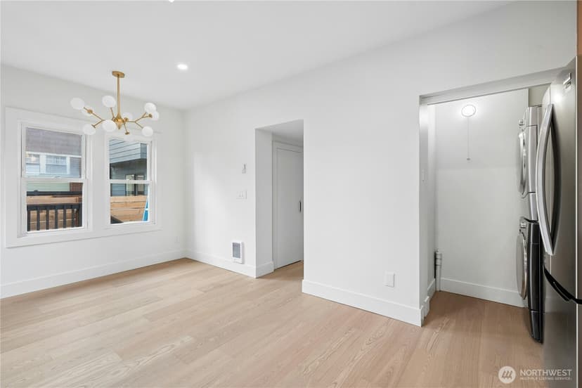 Property photo for 9244 Dayton Avenue N, Seattle photo 10