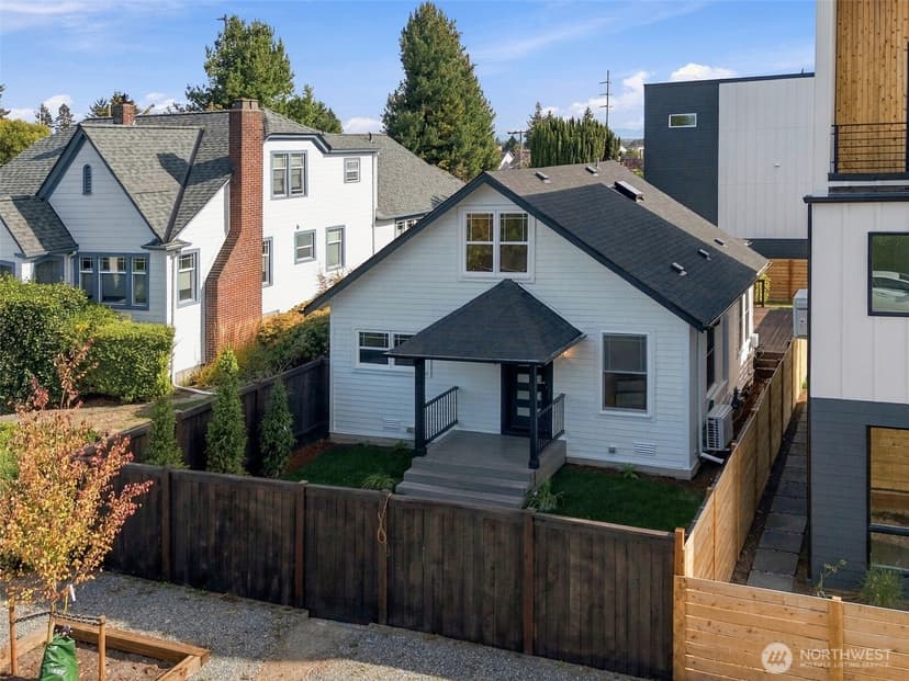 Property photo for 9244 Dayton Avenue N, Seattle photo 27