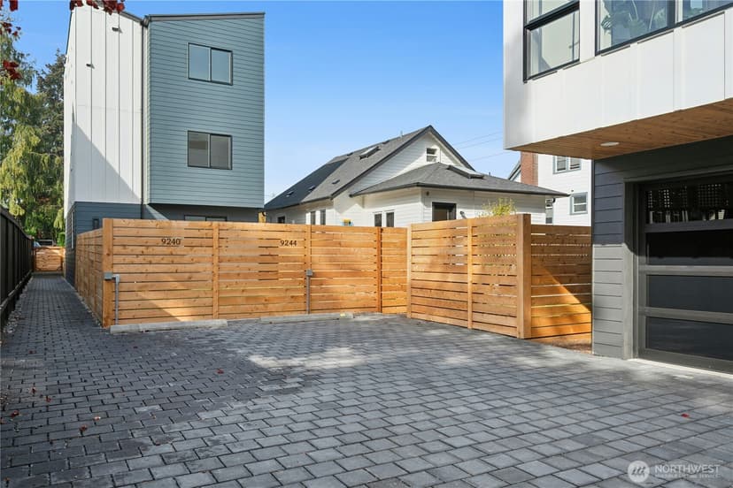 Property photo for 9244 Dayton Avenue N, Seattle photo 24