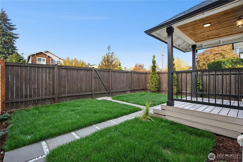 Property photo for 9244 Dayton Avenue N, Seattle photo 34
