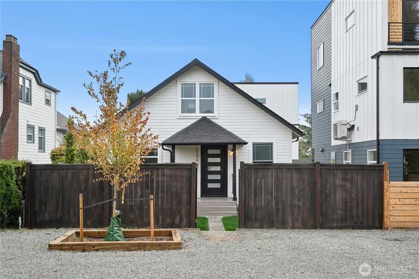 Property photo for 9244 Dayton Avenue N, Seattle photo 33