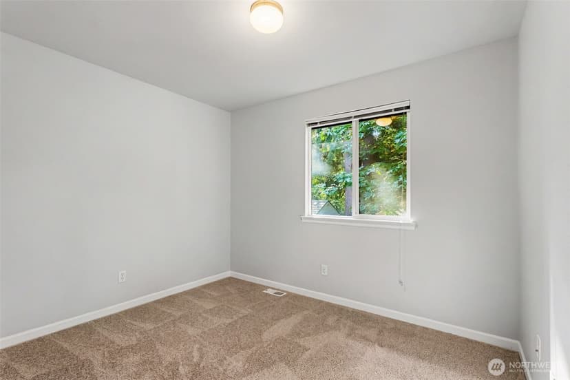 Property photo for 1332 196th Place SW, Lynnwood photo 28