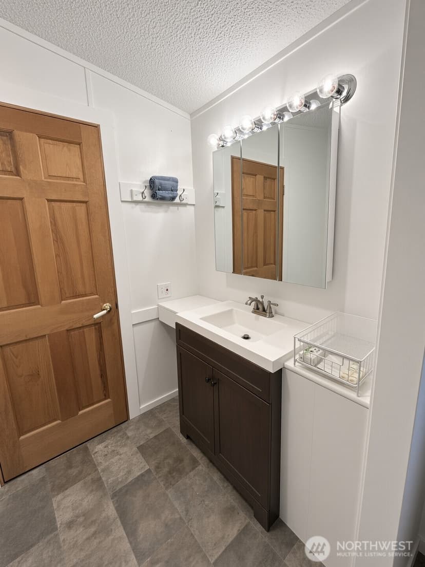 Property photo for 43230 SE 140th Street, North Bend photo 12