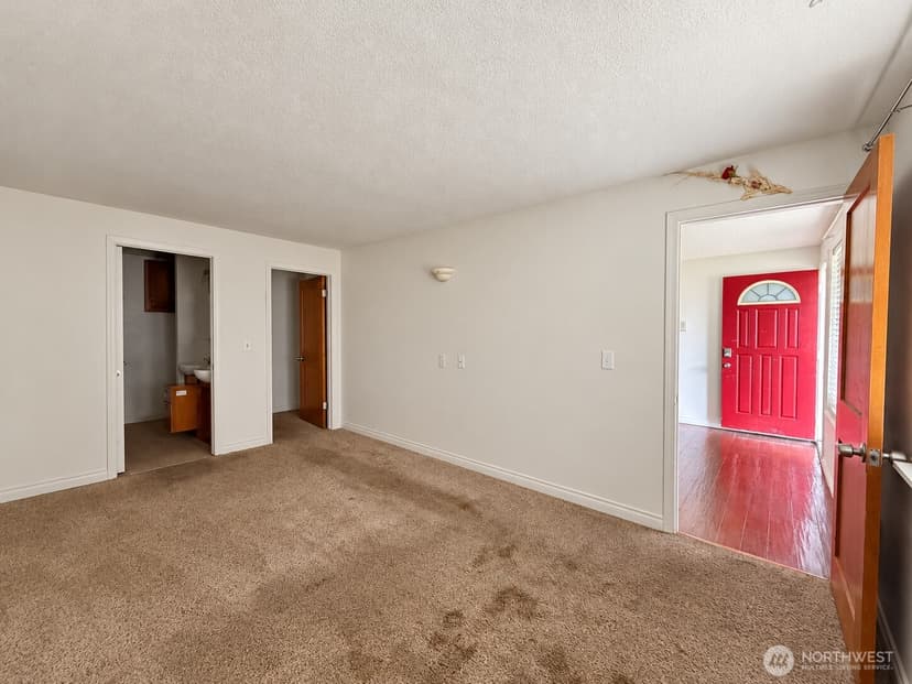Property photo for 5813 E M Street, Tacoma photo 2