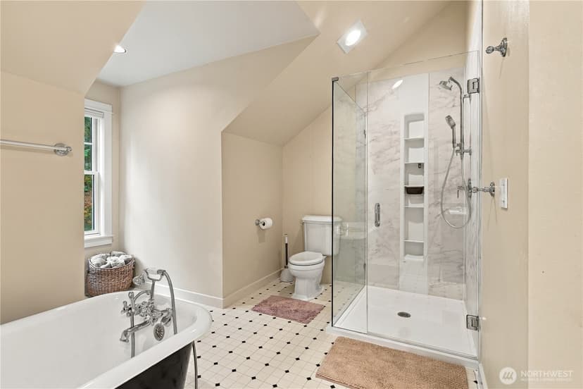 Property photo for 606 278th Avenue NE, Redmond photo 15