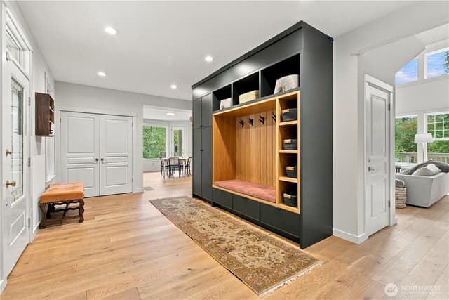Property photo for 606 278th Avenue NE, Redmond photo 2