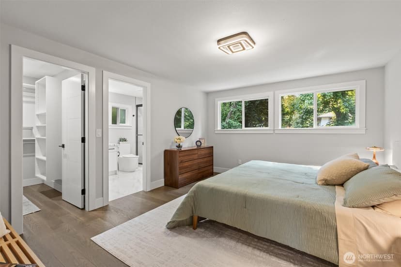 Property photo for 10345 36th Avenue NE, Seattle photo 22