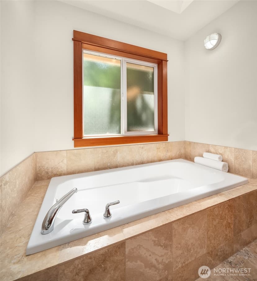 Property photo for 14744 Sivertson Road NE, Bainbridge Island photo 19