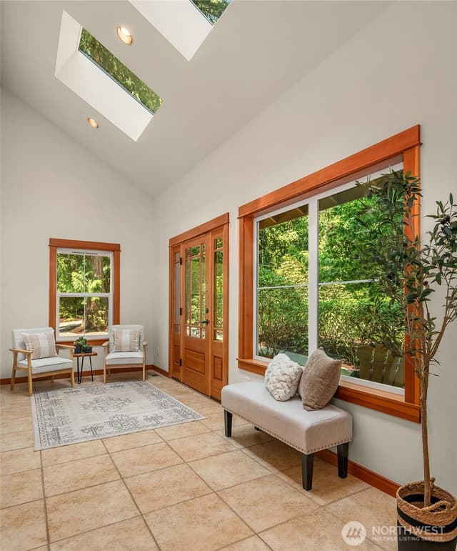 Property photo for 14744 Sivertson Road NE, Bainbridge Island photo 4
