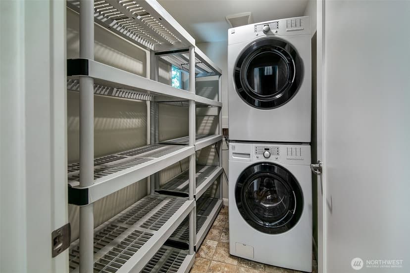 Property photo for 1512 Taylor Avenue N #C, Seattle photo 21
