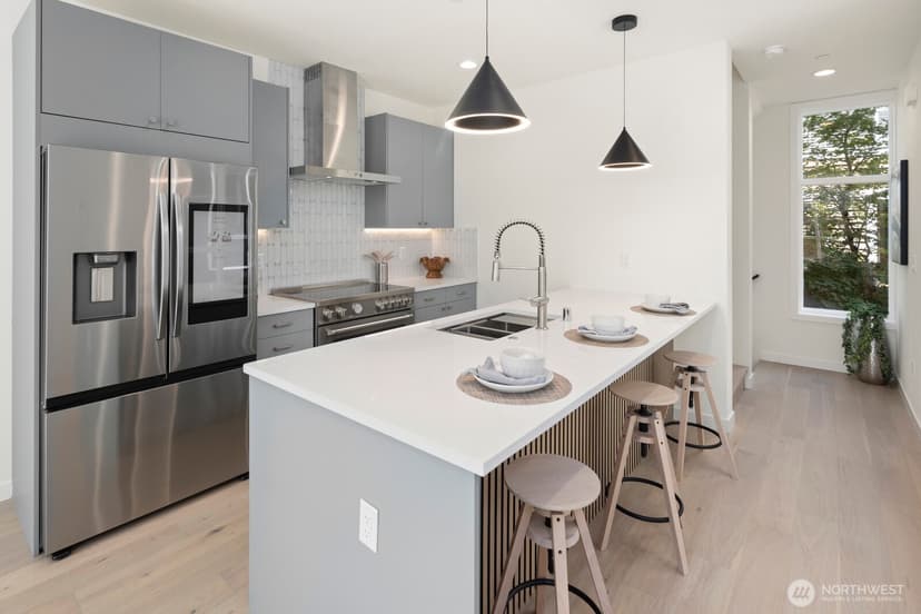Property photo for 1820 14th Avenue #C, Seattle photo 8