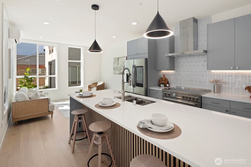 Property photo for 1820 14th Avenue #C, Seattle photo 6