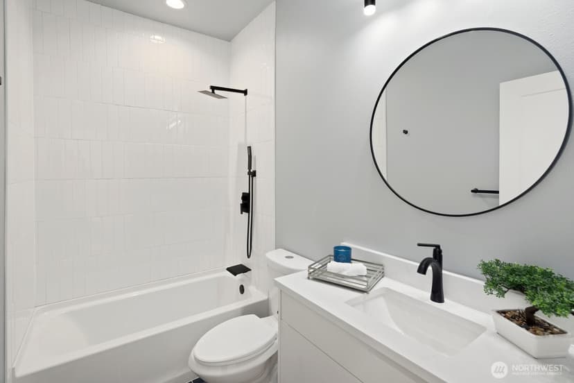 Property photo for 1820 14th Avenue #C, Seattle photo 19