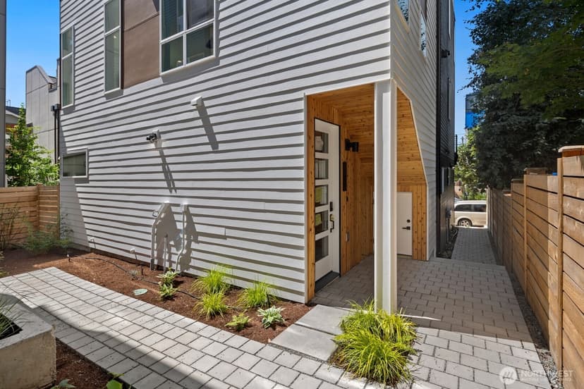 Property photo for 1820 14th Avenue #C, Seattle photo 25