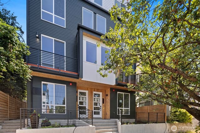 Property photo for 1820 14th Avenue #C, Seattle photo 3