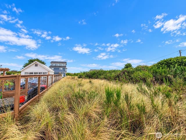 Property photo for 391 Ocean Shores Boulevard NW, Ocean Shores