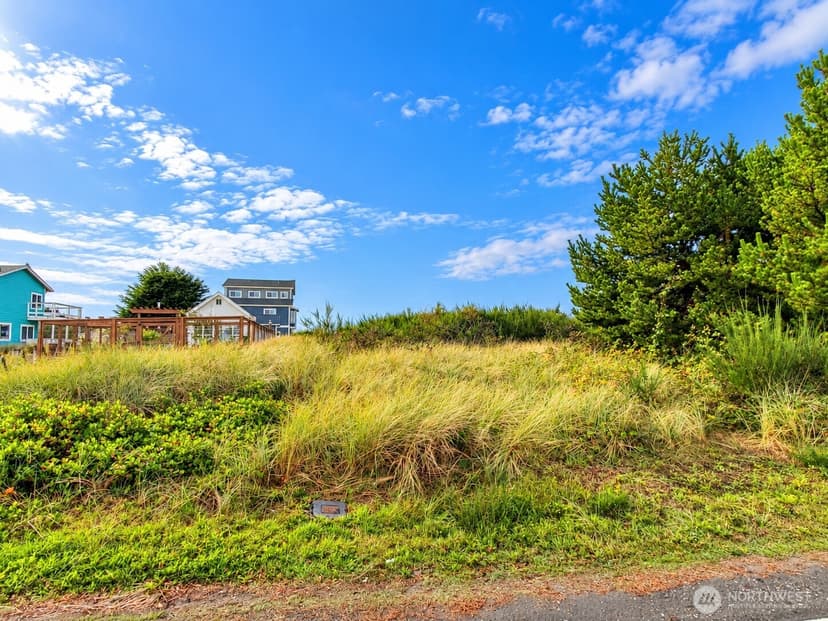 Property photo for 391 Ocean Shores Boulevard NW, Ocean Shores photo 2