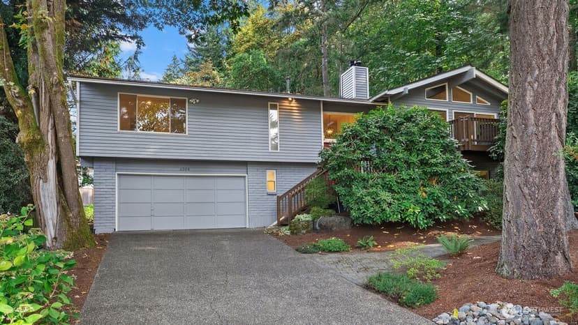 Property photo for 6504 119th Avenue SE, Bellevue photo 2