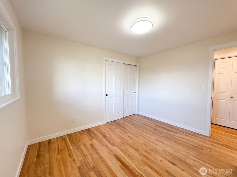 Property photo for 11245 12th Avenue S, Seattle photo 28