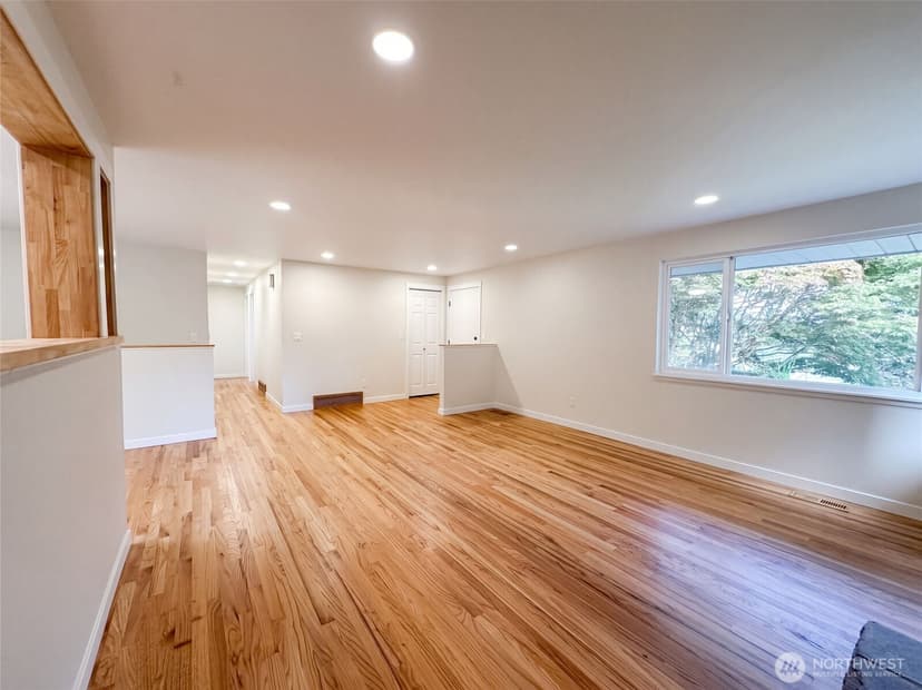 Property photo for 11245 12th Avenue S, Seattle photo 17