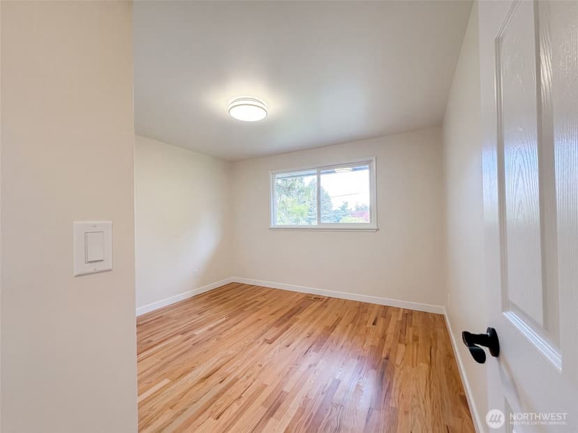 Property photo for 11245 12th Avenue S, Seattle photo 22