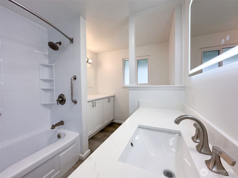 Property photo for 11245 12th Avenue S, Seattle photo 36
