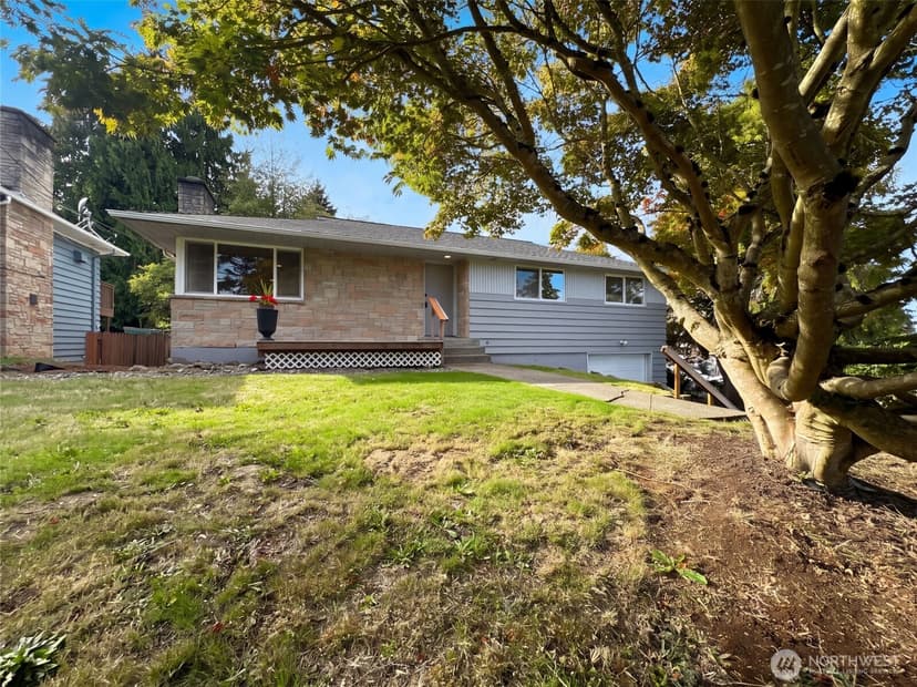 Property photo for 11245 12th Avenue S, Seattle photo 6