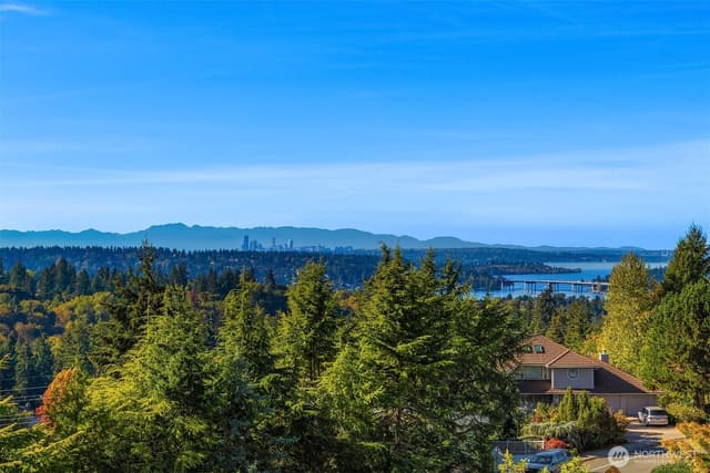 Property photo for 4825 134th Place SE, Bellevue