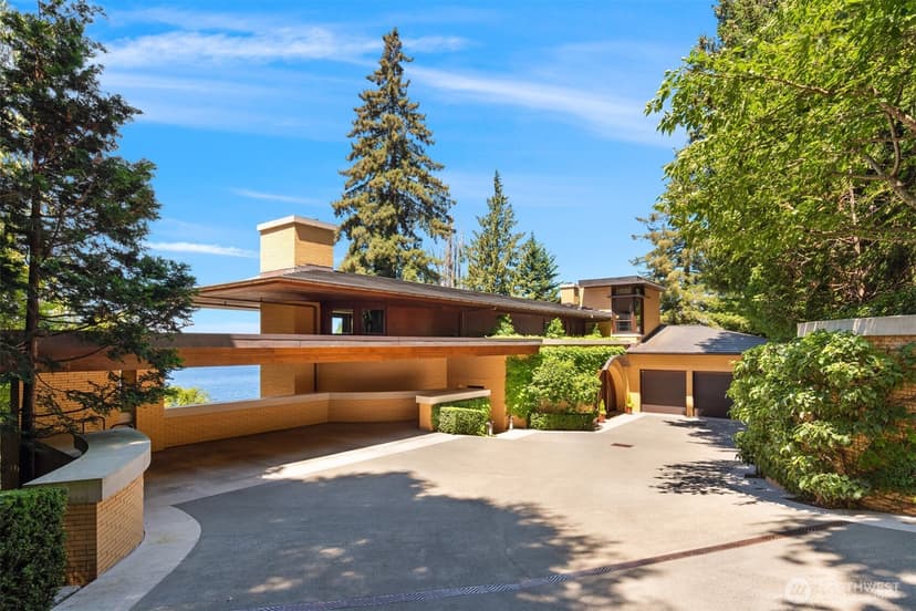 Property photo for 415 Shoreland Drive SE, Bellevue photo 37