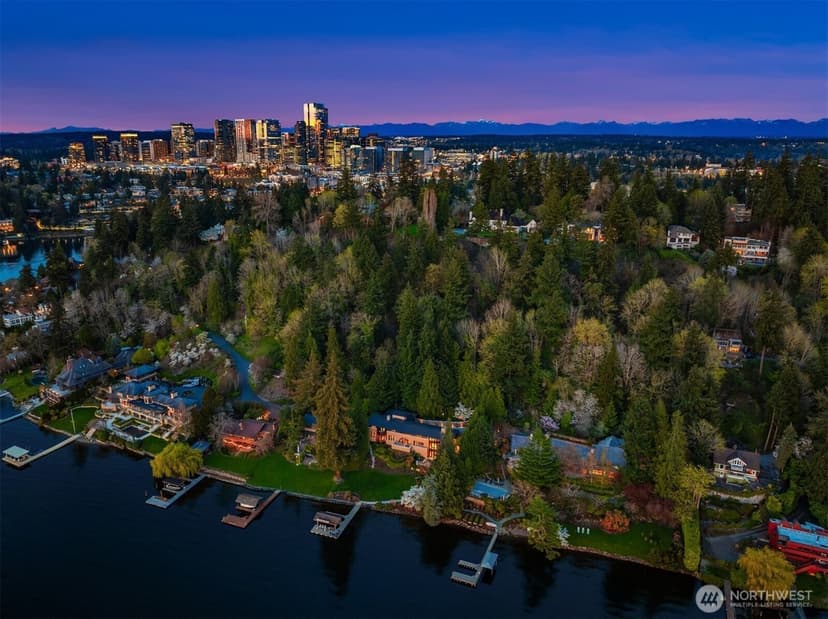 Property photo for 415 Shoreland Drive SE, Bellevue photo 39
