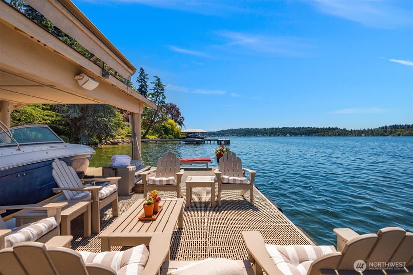 Property photo for 415 Shoreland Drive SE, Bellevue photo 33
