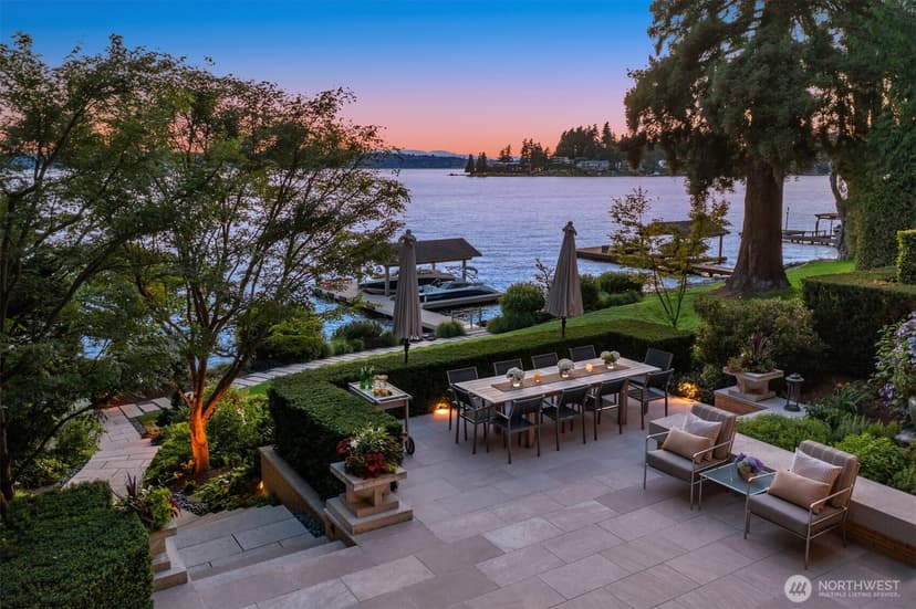 Property photo for 415 Shoreland Drive SE, Bellevue photo 35