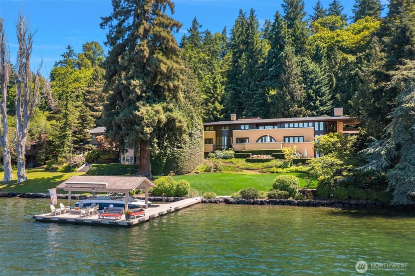 Property photo for 415 Shoreland Drive SE, Bellevue photo 36