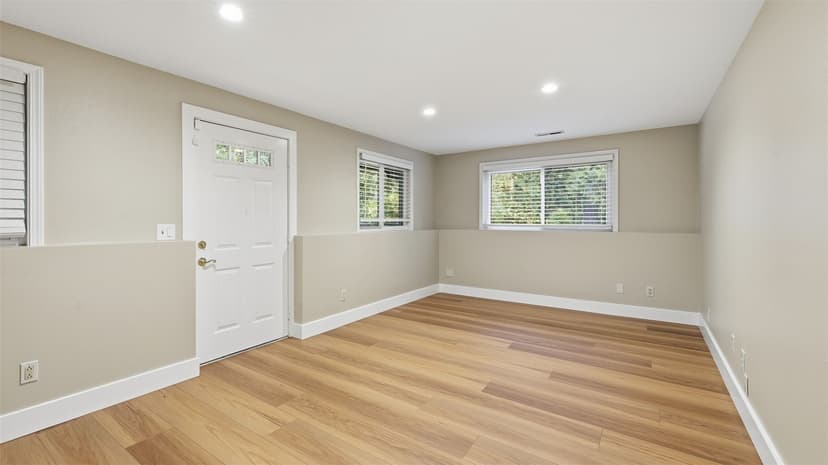 Property photo for 13025 158th Avenue SE, Renton photo 31