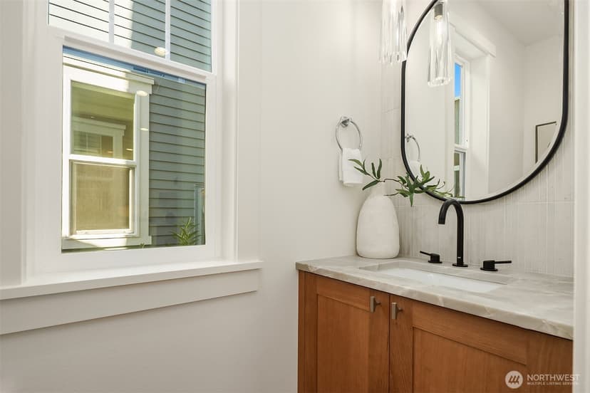 Property photo for 12523 NE 94th Street, Kirkland photo 13
