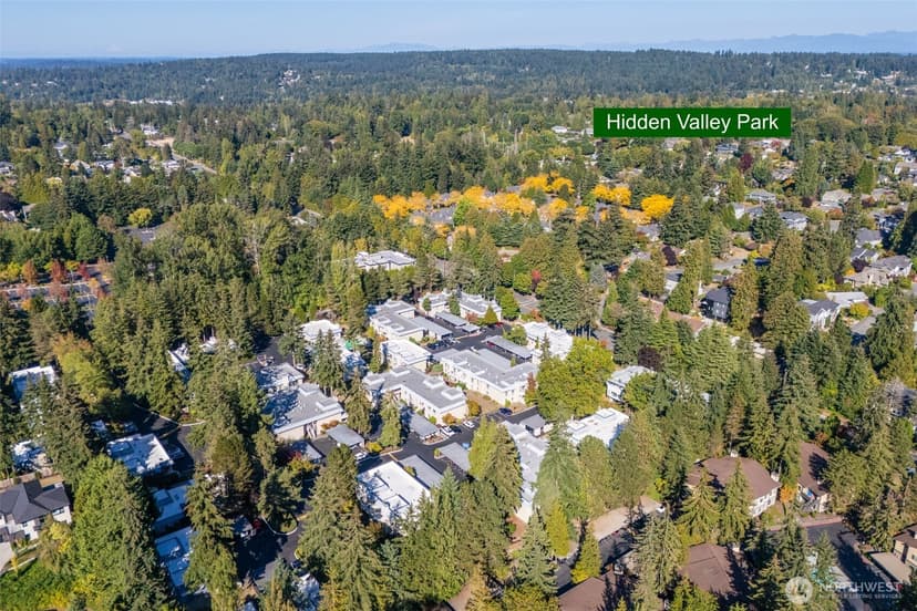 Property photo for 1622 103rd Place NE #L2, Bellevue photo 28