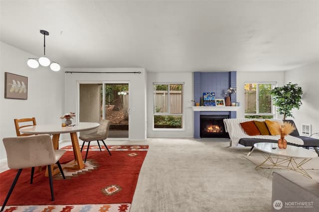 Property photo for 1622 103rd Place NE #L2, Bellevue photo 4