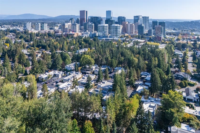 Property photo for 1622 103rd Place NE #L2, Bellevue photo 2