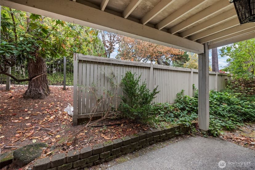 Property photo for 1622 103rd Place NE #L2, Bellevue photo 18
