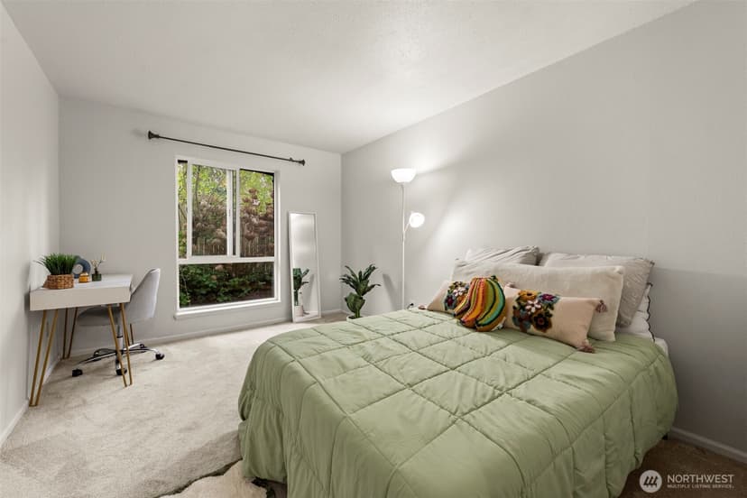 Property photo for 1622 103rd Place NE #L2, Bellevue photo 15