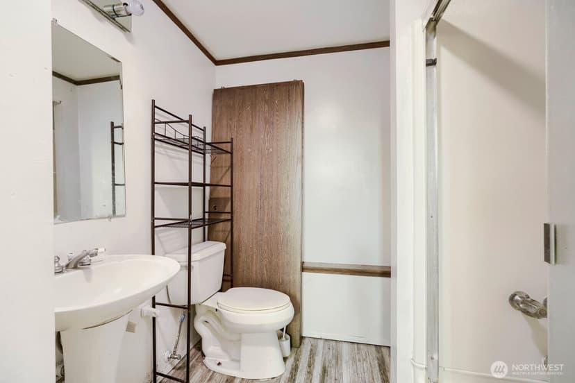 Property photo for 8046 S 116th Street, Seattle photo 11